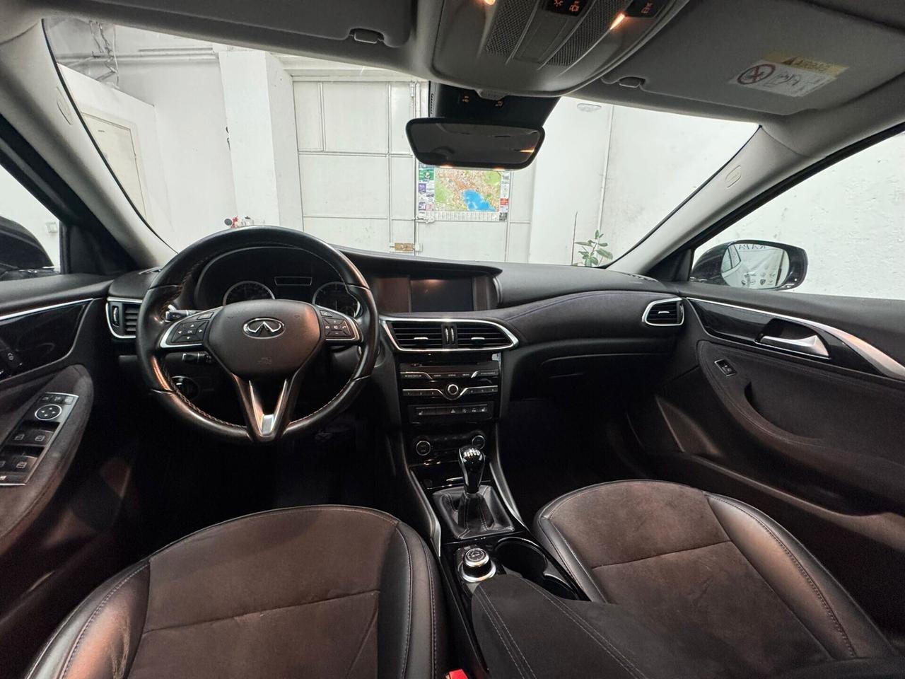 Infiniti Q30 1.5 diesel Premium Tech