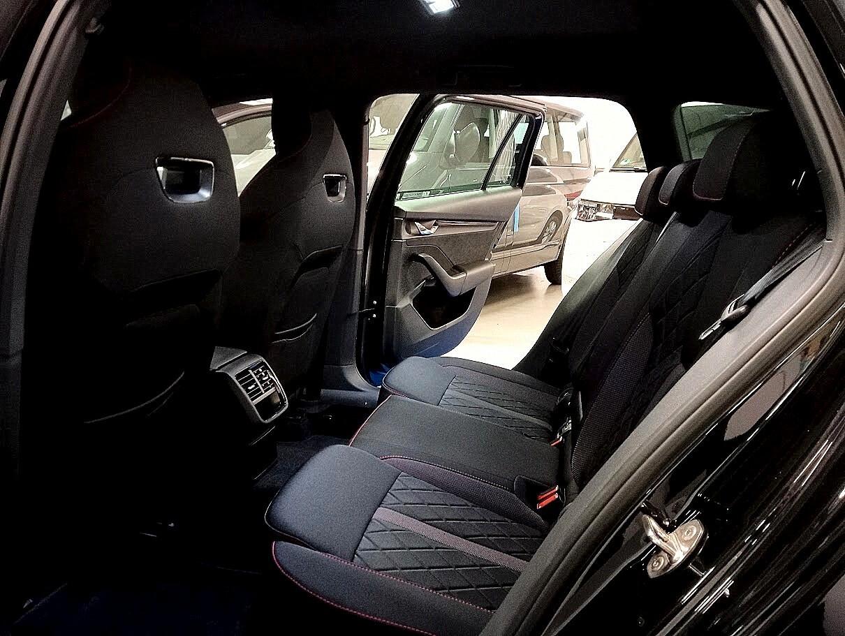 Skoda Octavia 2.0 TDI 200CV RS 4x4 PACK BLACK APP IVA ESPOSTA