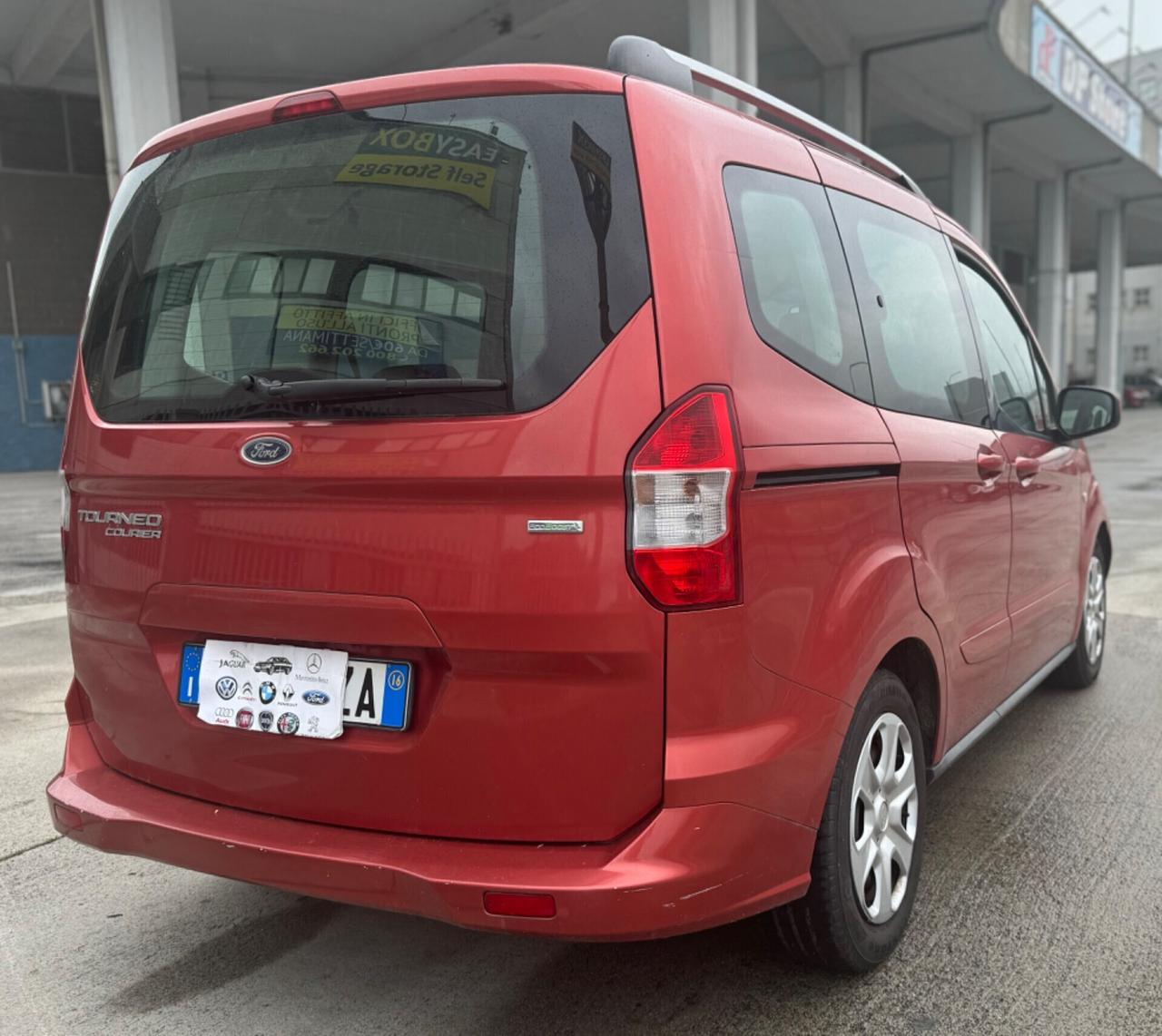 Ford Tourneo Courier 1.0 EcoBoost Titanium 2016