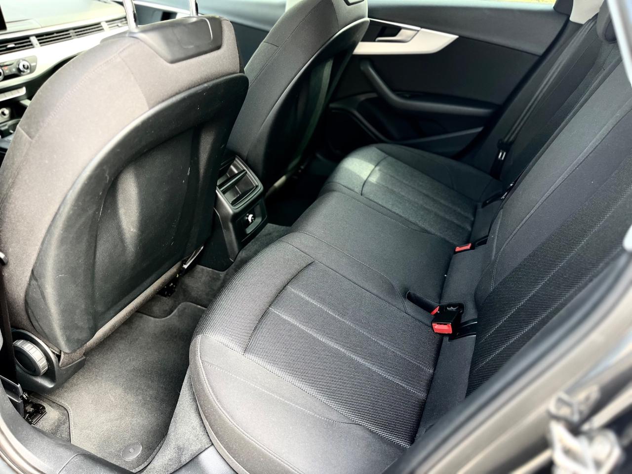 Audi A4 Avant 2.0 TDI 150 CV S tronic TAGLIANDI AUDI