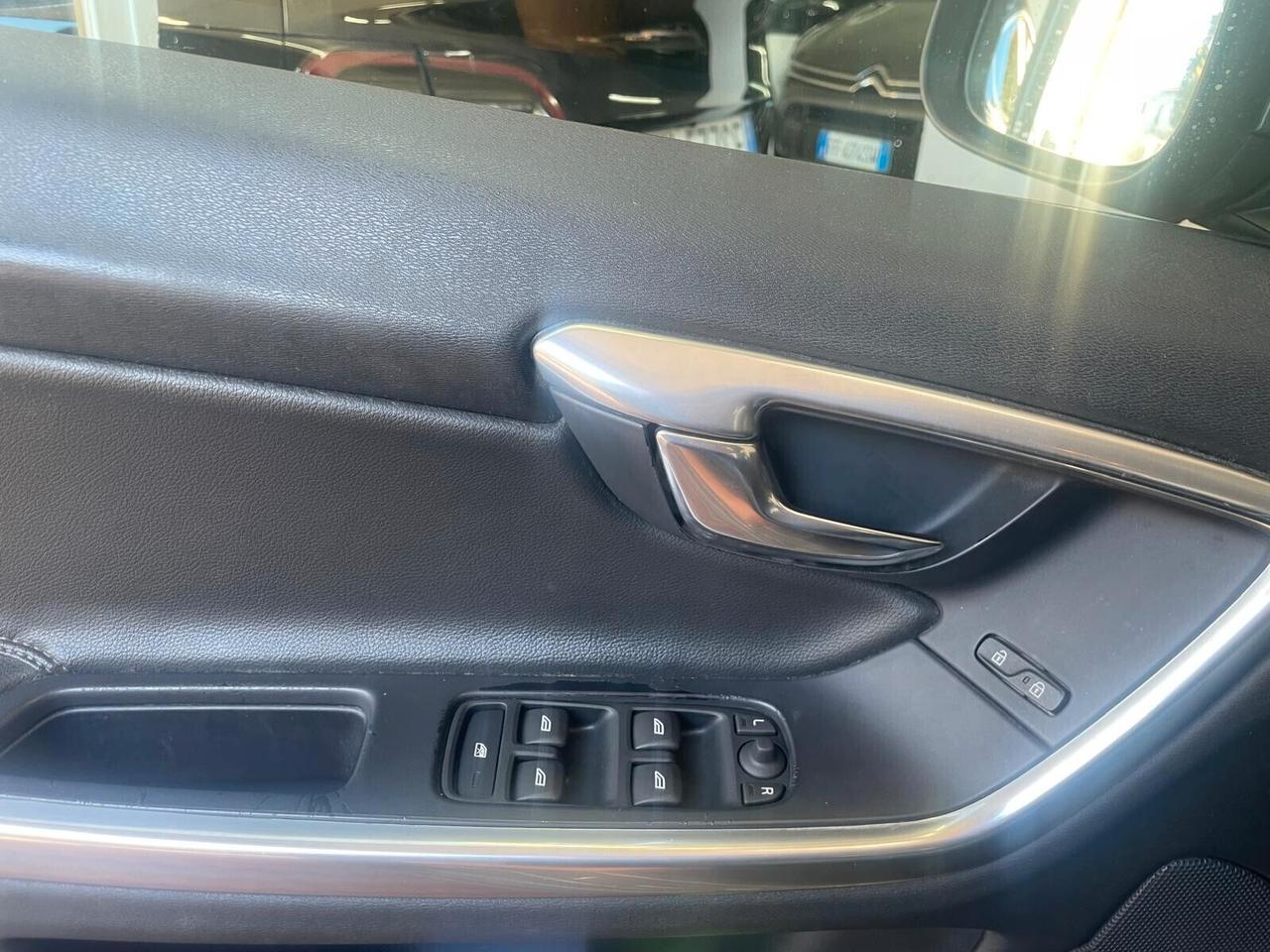 Volvo V60 D2 Summum