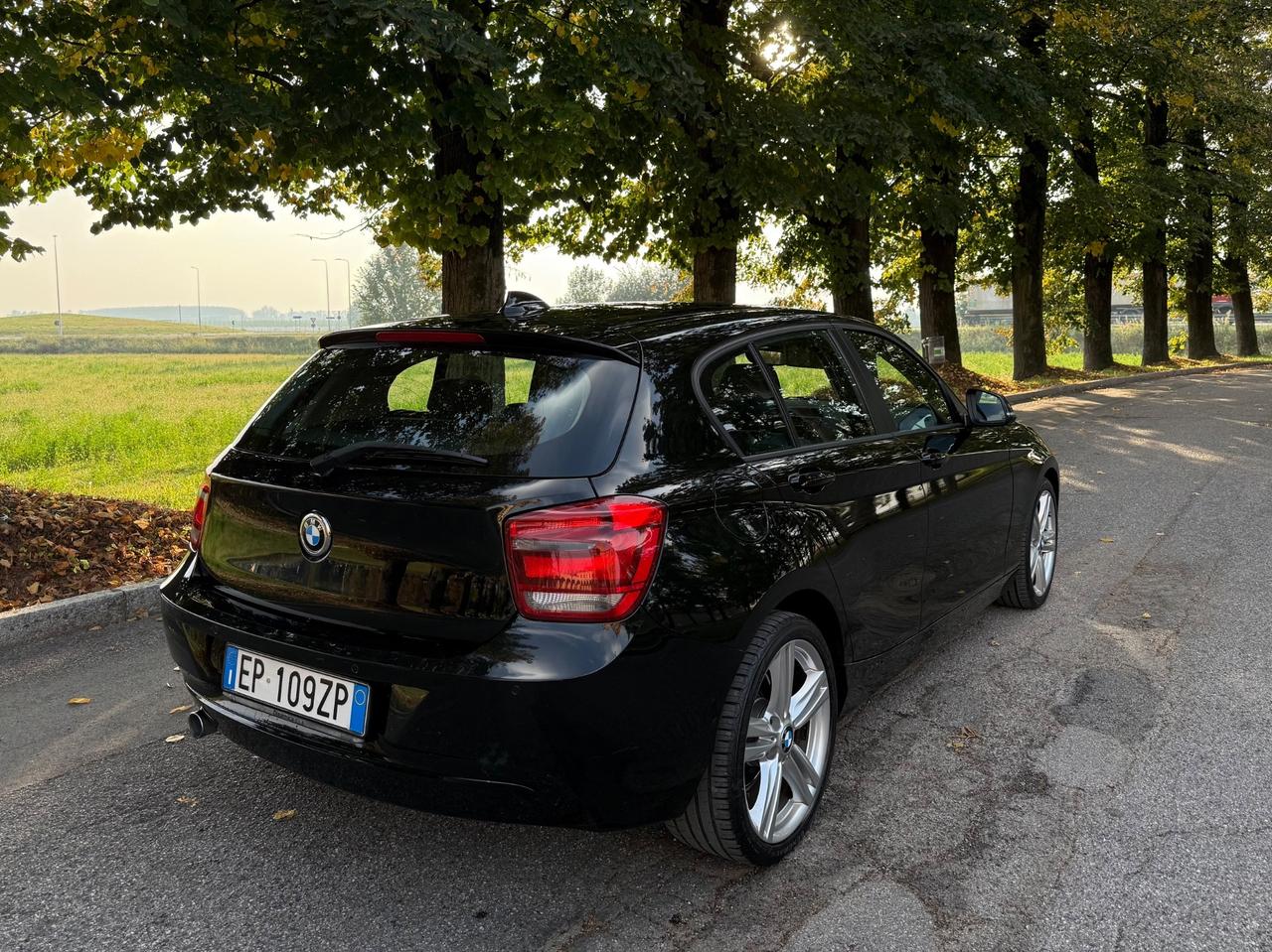 Bmw 116 116d 5p. Urban