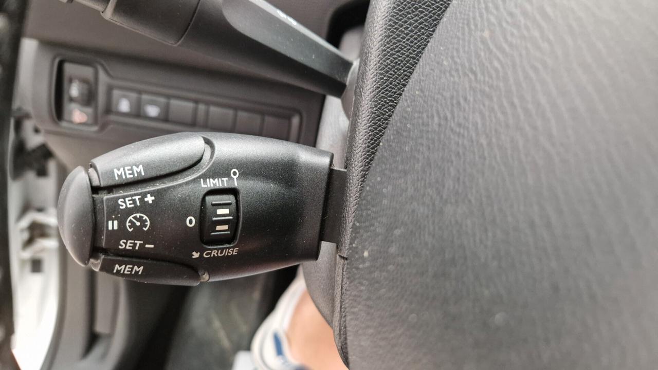 Peugeot 308 BlueHDi 120 S&S SW Business