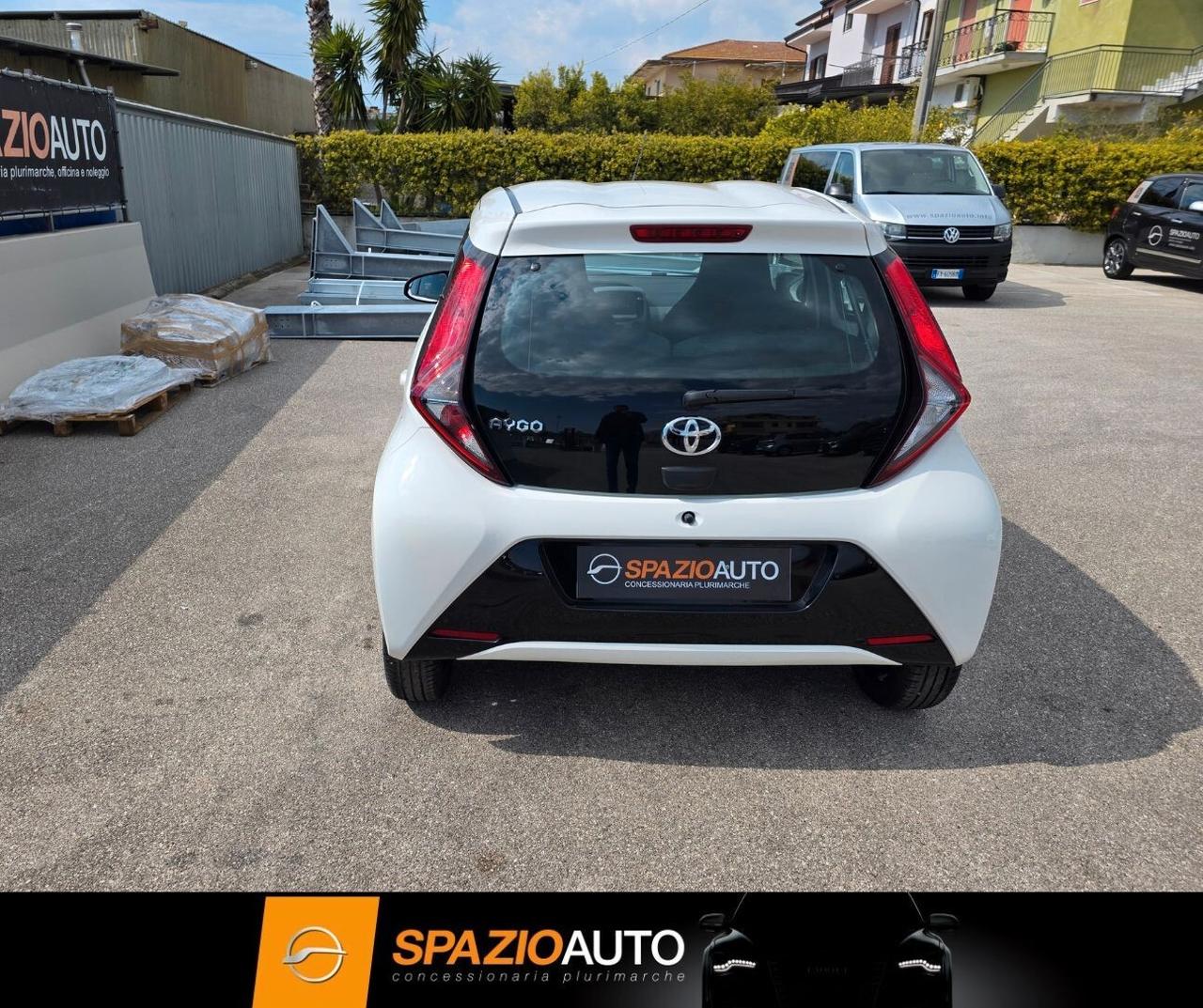 Toyota Aygo Connect 1.0 VVT-i 72 CV *CONFORT*