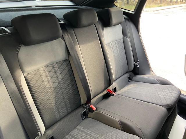 VOLKSWAGEN Taigo 1.0 TSI 110 CV R-Line TETTO APR/PAN