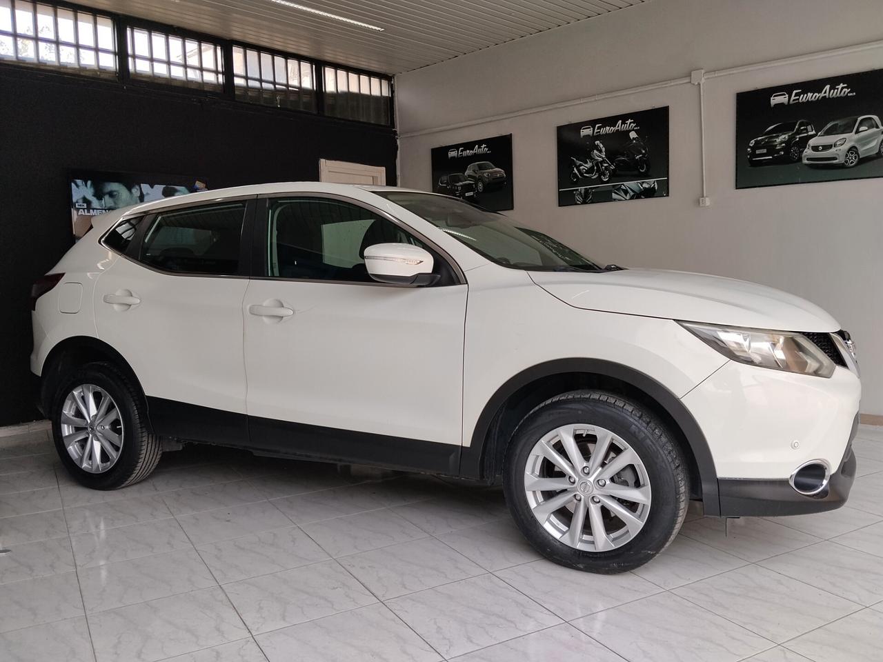 Nissan Qashqai 1.5 diesel 2014 CON GARANZIA