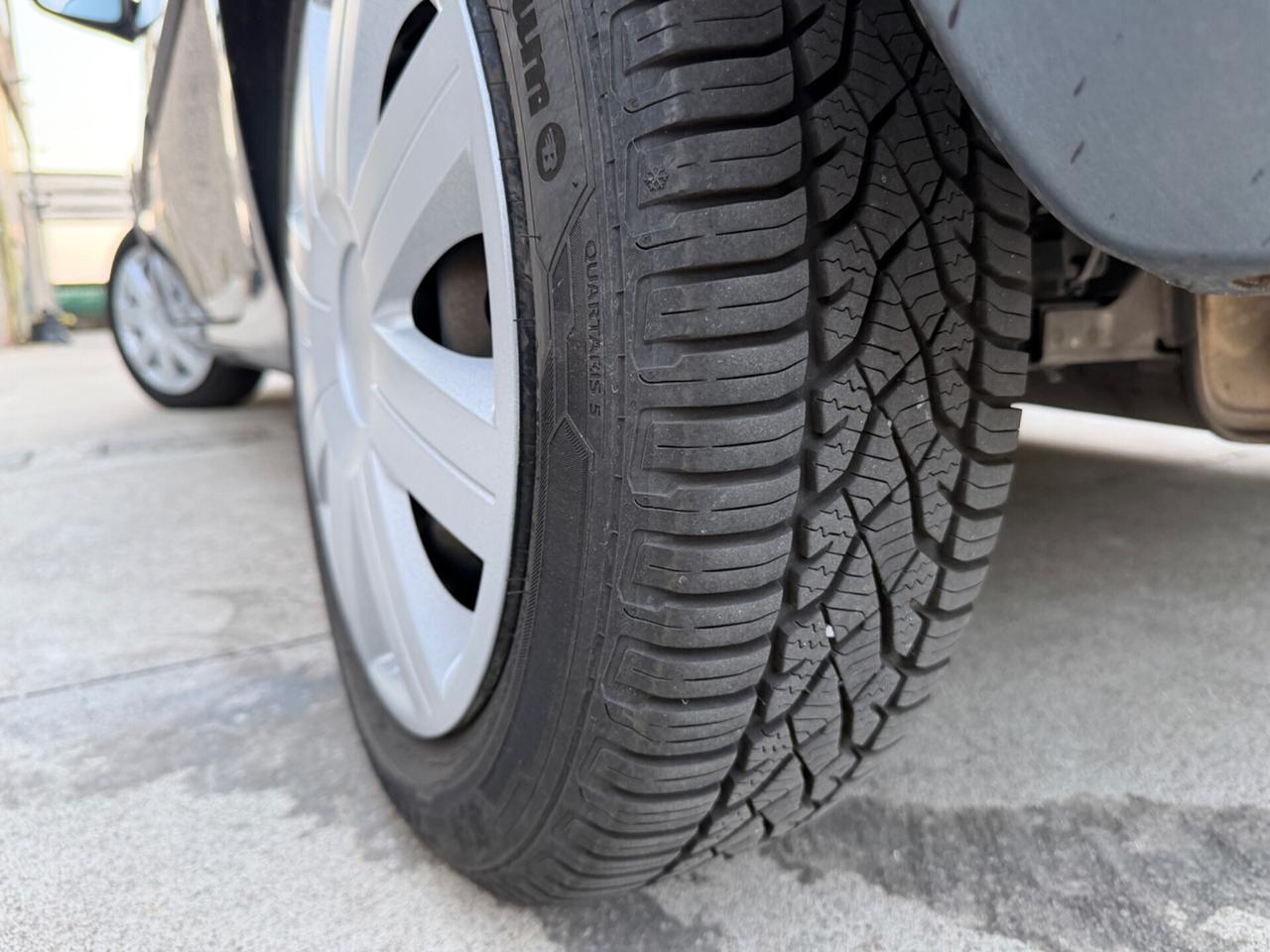 Renault Clio 1.2 benzina euro4 113.000km uni prop