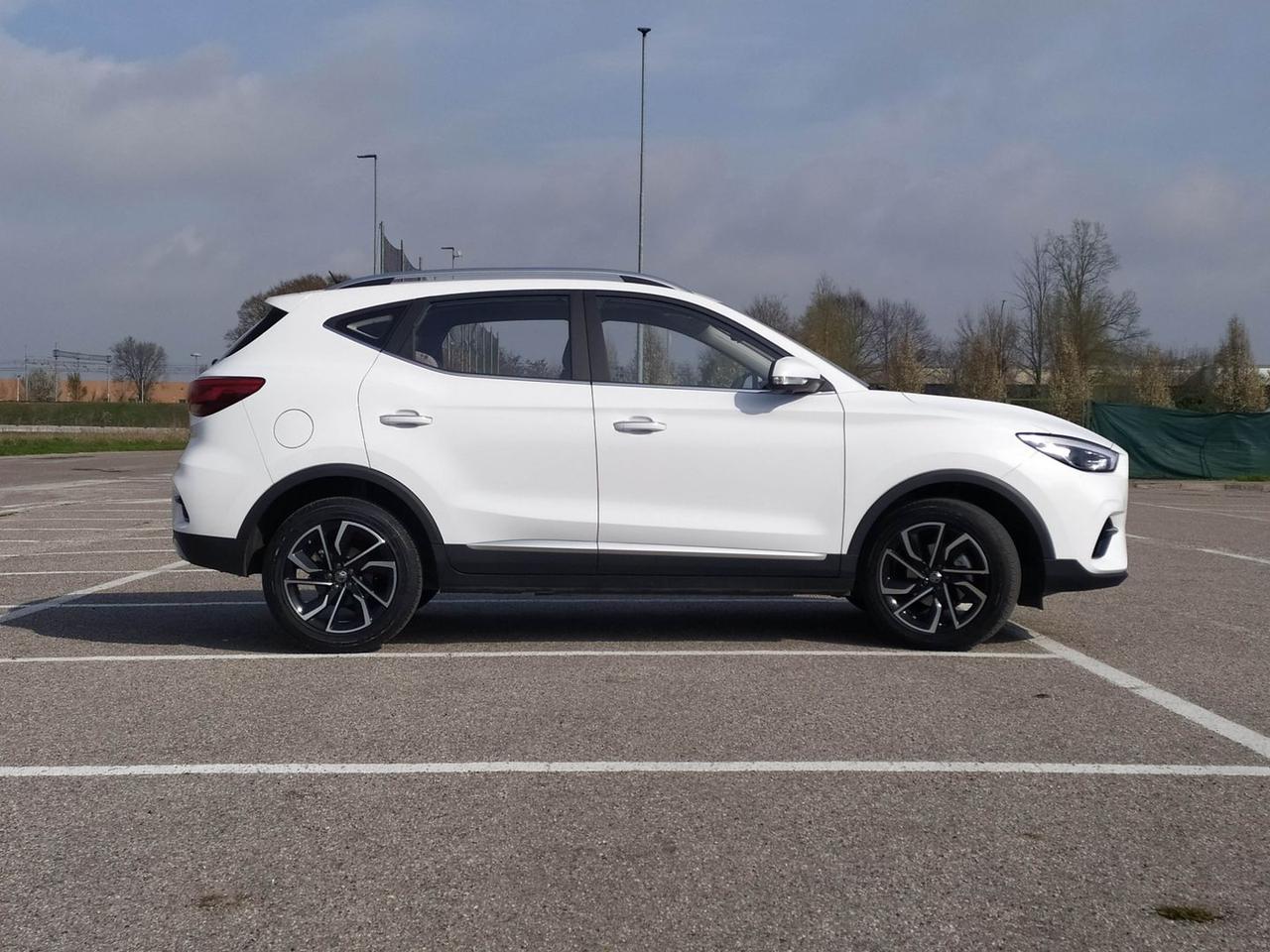 Mg ZS Luxury 1.5 VTi-TECH #9925