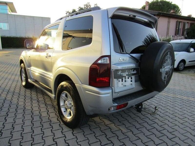 Mitsubishi Pajero 2.5 TDI 3p. Instyle