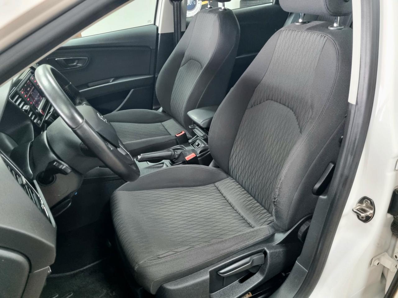 SEAT LEON 1.6 TDI 105 CV BUSINESS NAVI