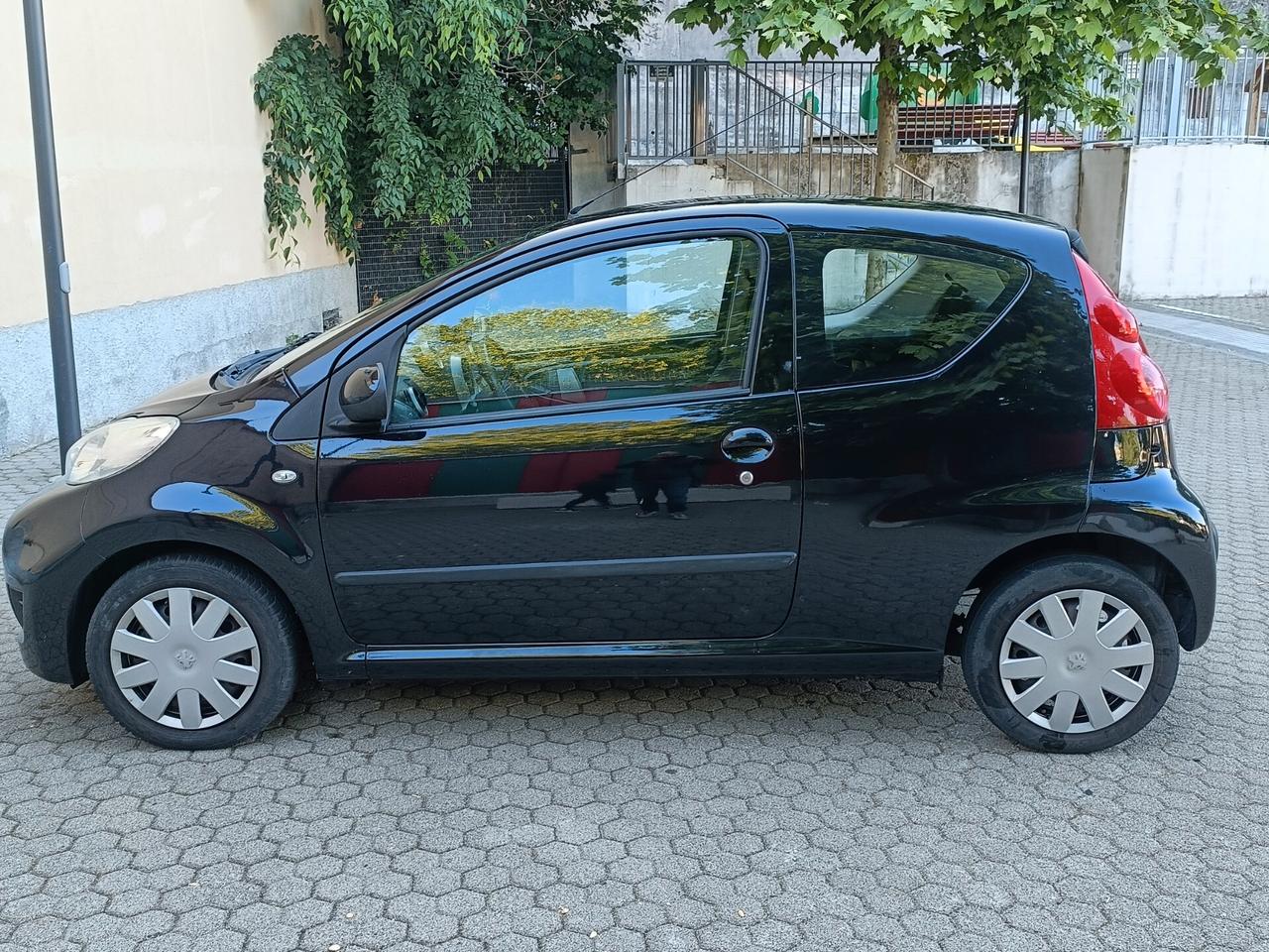 Peugeot 107 1.0 68CV 3p. Sweet Years