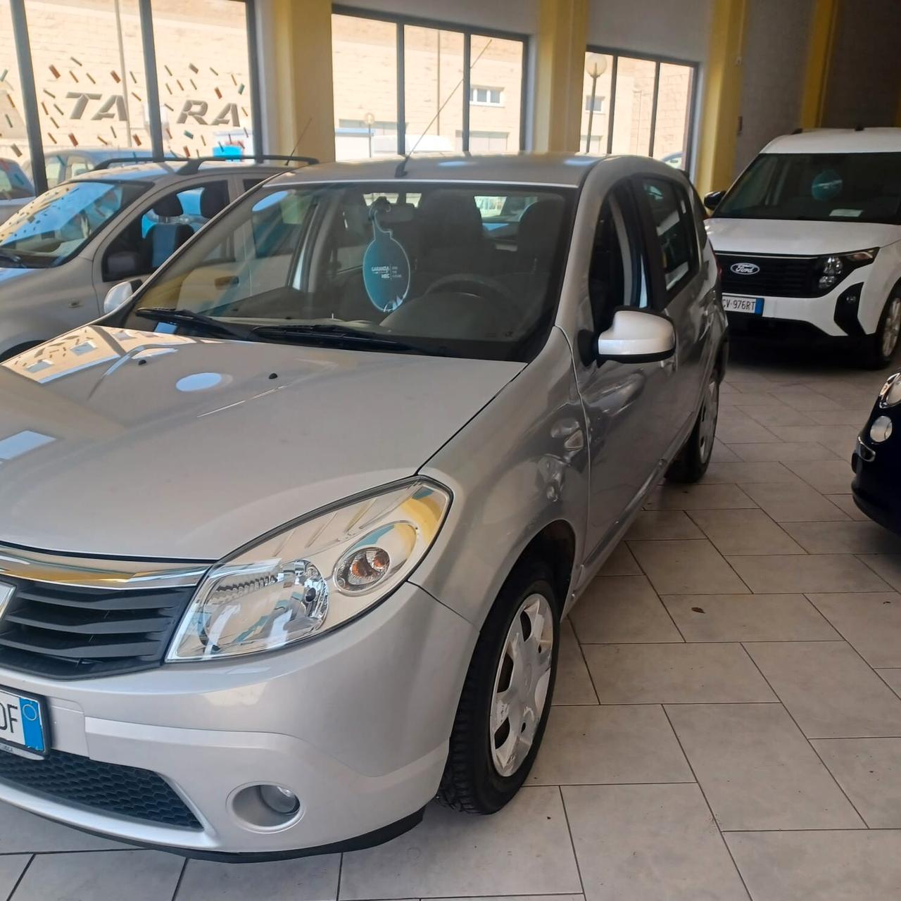149.588 GPL DI FABBRICA SANDERO 1.4 PER NEOPATENTATI