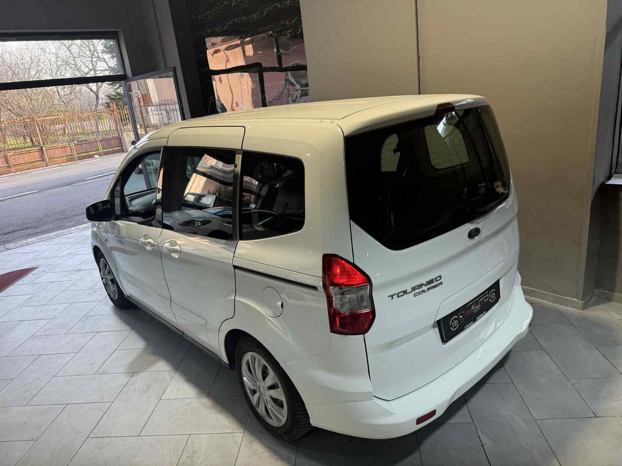 Ford Tourneo Courier 1.5 TDCI FURGONE VETRATO 5PO