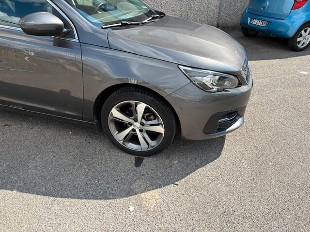 Peugeot 308 BlueHDi 130 S&S Allure