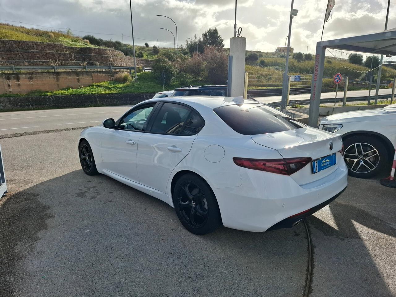 Alfa Romeo Giulia 2.2 jtdm 150CV AT8 Anno 2017