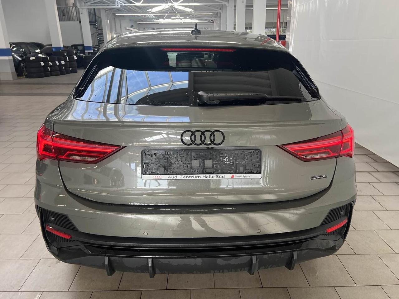 Audi Q3 Sportback 40 TDI quattro S tronic *S LINE *MATRIX *360° *R19 *BLACK PAKET