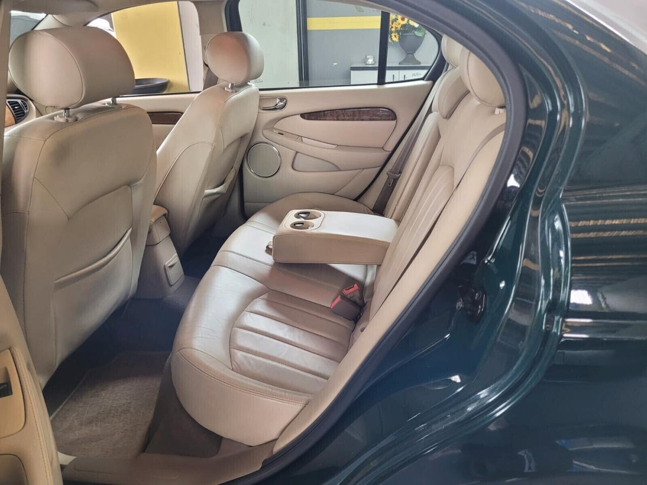 Jaguar X-Type 3.0 V6