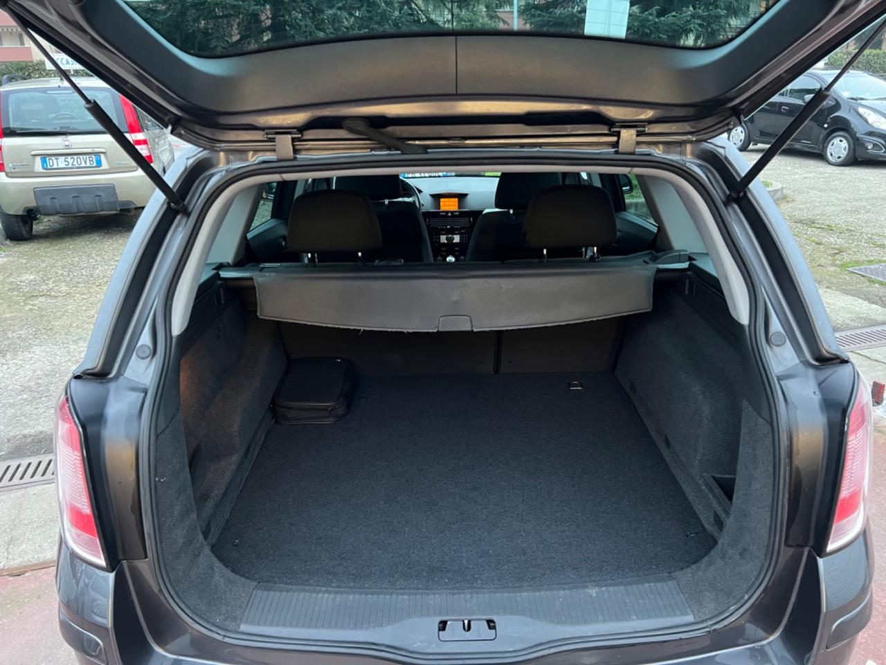 Opel Astra 1.6 16V GPL-TECH Station Wagon Edition