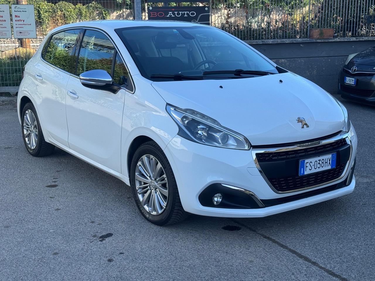 Peugeot 208 BlueHDi 100 S&S 5 porte GT Line