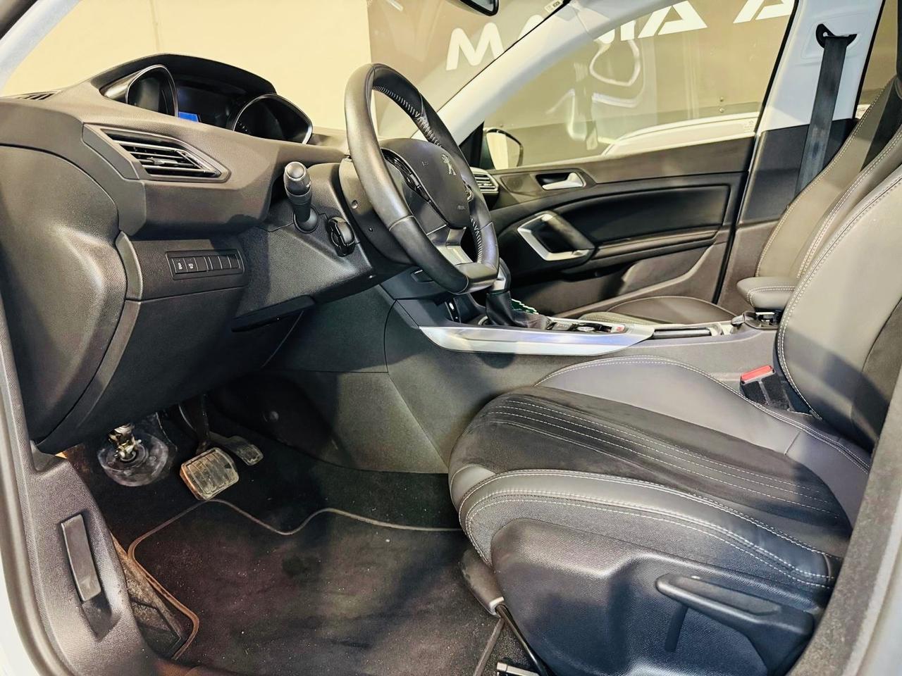 Peugeot 308*1.6 HDI*120CV*AUTOMATICA*TETTO*15 MILA KM*