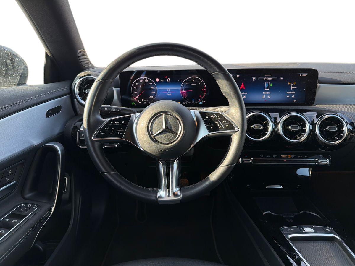 Mercedes-Benz CLA Shooting Brake 180 d Progressive Advanced Plus auto