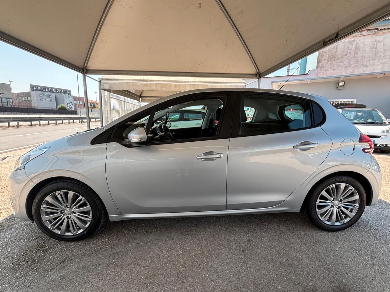Peugeot 208 PureTech 82 5 porte Allure