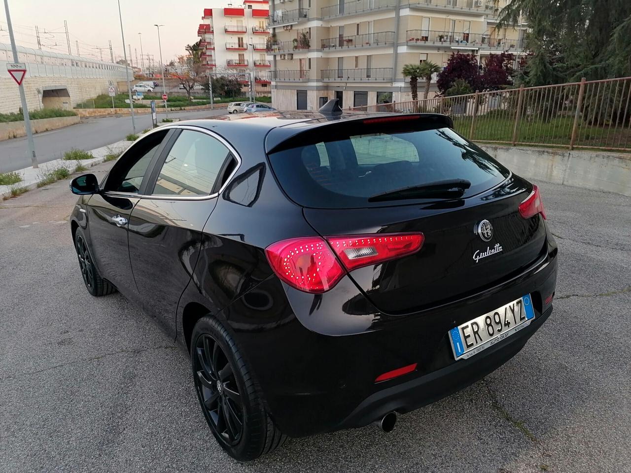 Alfa Romeo Giulietta 1.6 JTDm-2 105 CV Distinctive