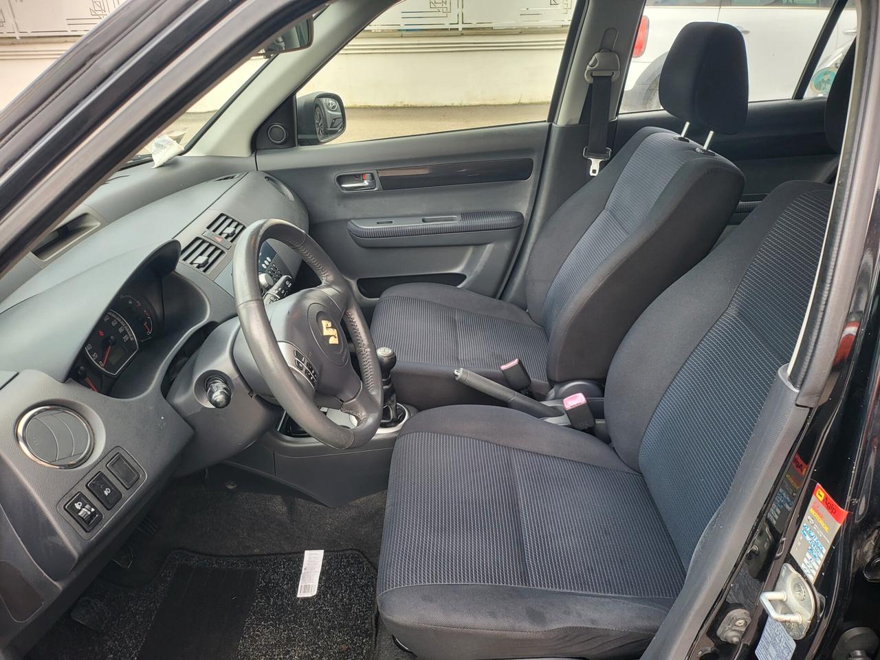 Suzuki Swift - 2009 1.3 BENZINA 92 CV