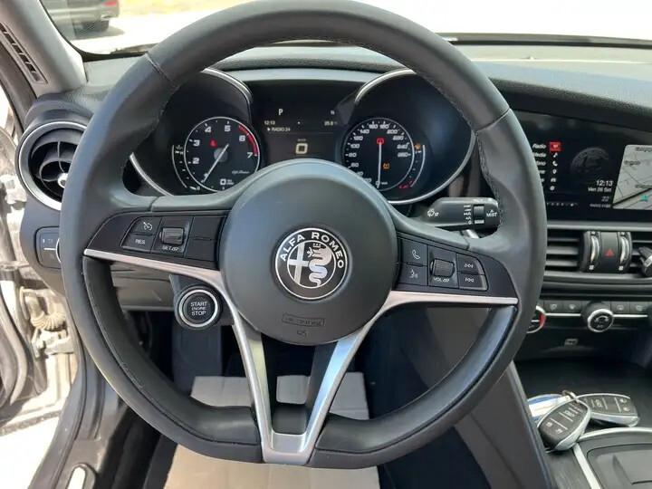 Alfa Romeo Giulia 2.0 Turbo 200 CV AT8