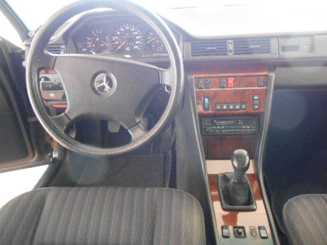 MERCEDES-BENZ 200 E cat STORICA!