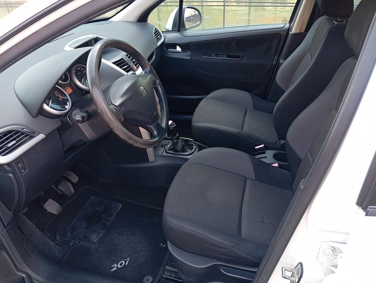 Peugeot 207 1.4 HDi 70CV 5P. Energie