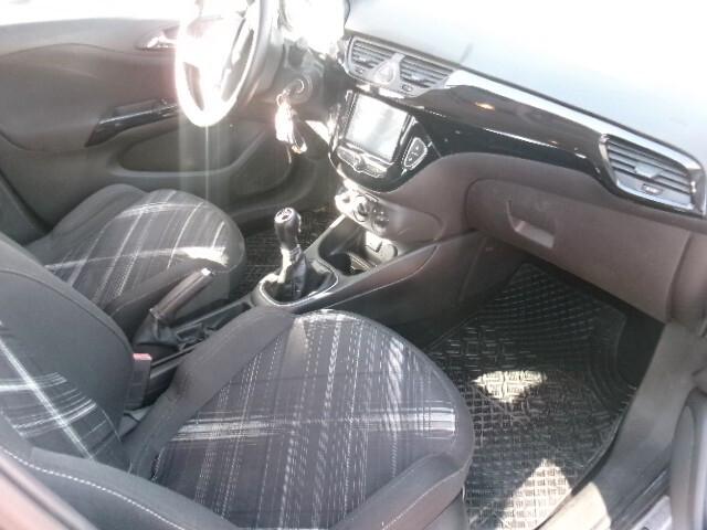 Opel Corsa 1.2 5 porte b-Color