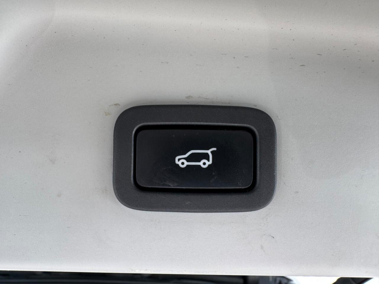 Land Rover Range 4.4 SDV8 Vogue LWB