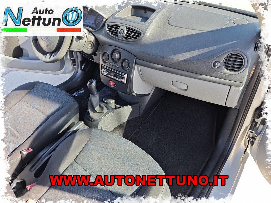 Renault Clio Storia 1.2 16V 5 porte Dynamique