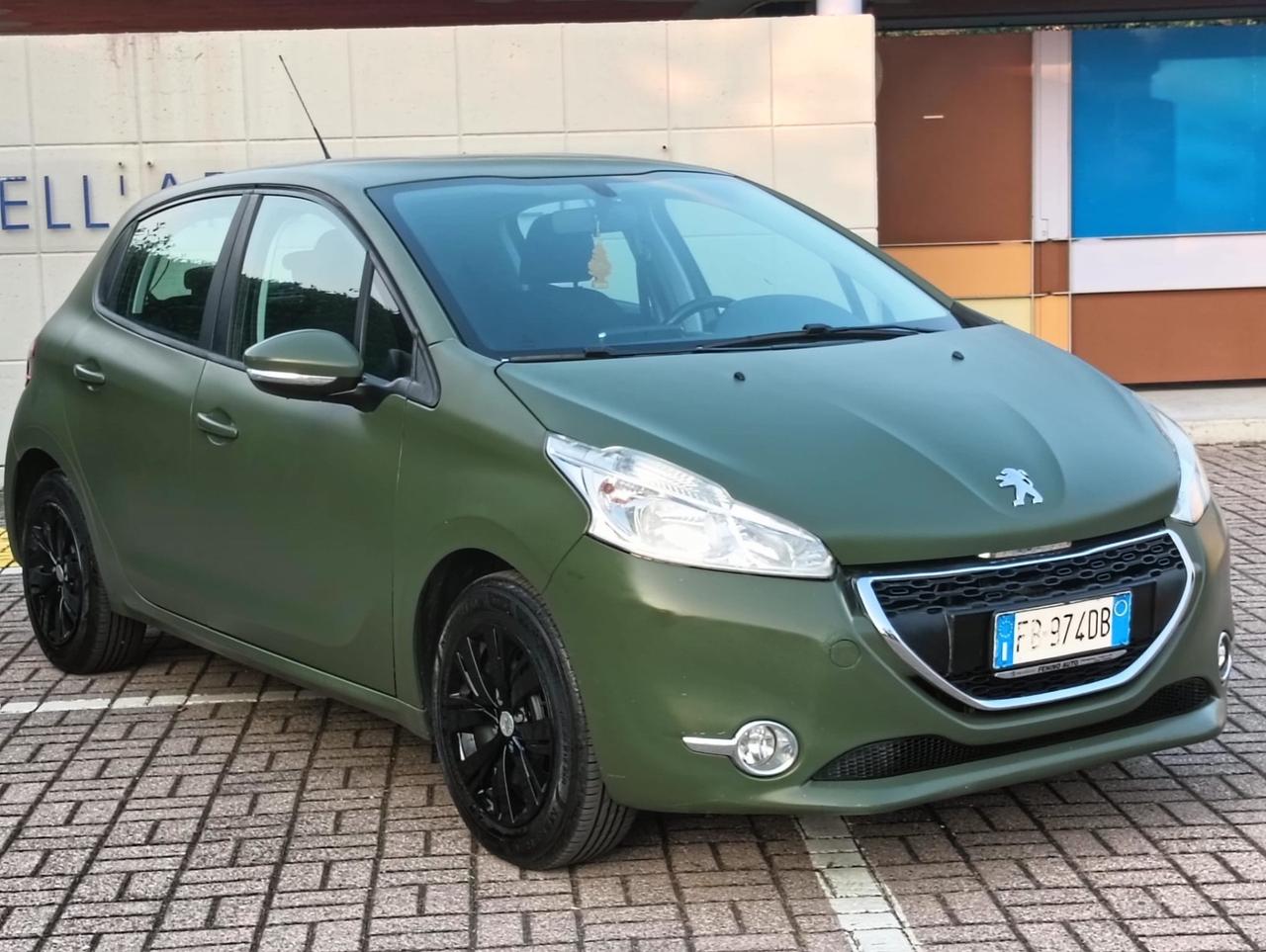 Peugeot 208 2015 1.4 HDI Diesel Cell: 3201471147