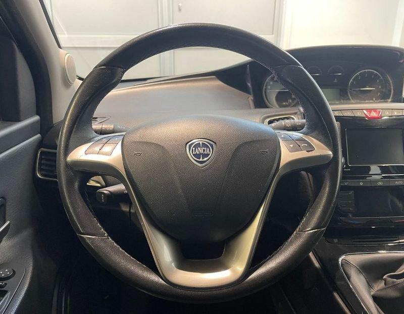 Lancia Ypsilon Ypsilon 0.9 TwinAir 5 porte Metano Ecochic Platinum