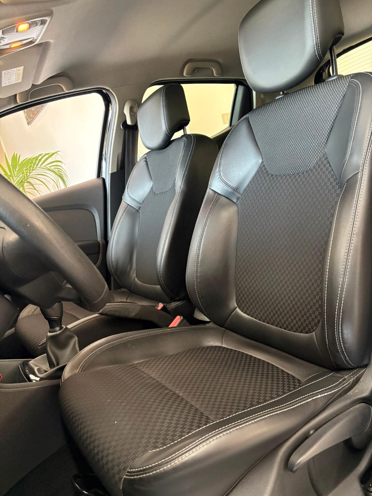 Renault Clio dCi 8V 90 CV 5 porte Moschino Zen