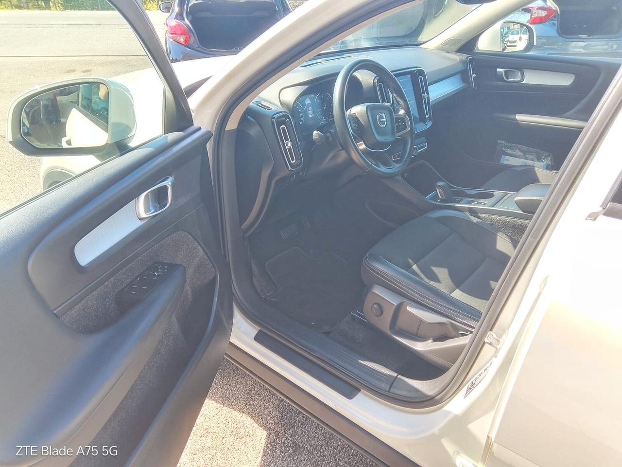 Volvo XC40 AWD