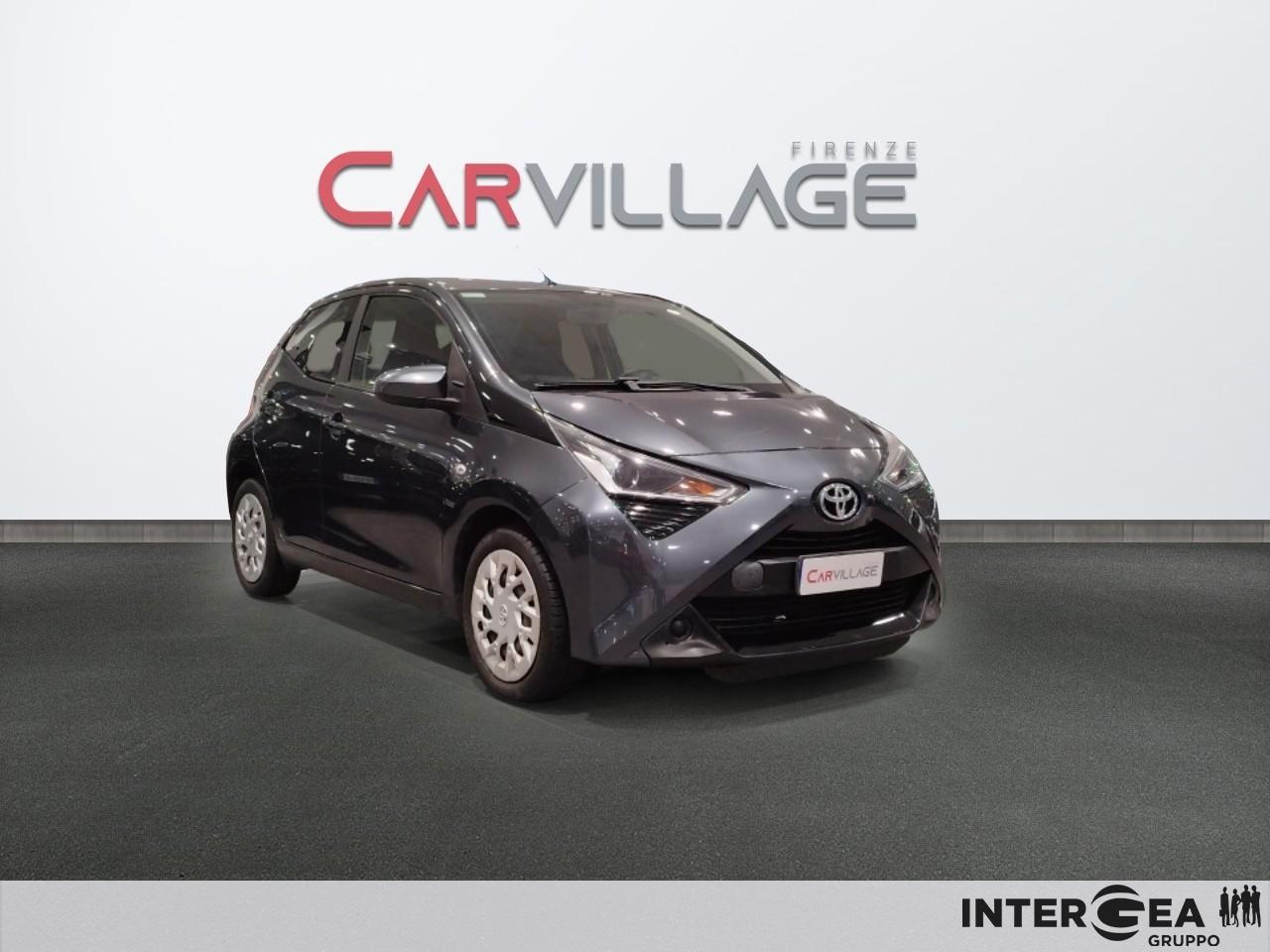 TOYOTA Aygo 5p 1.0 x-business 72cv