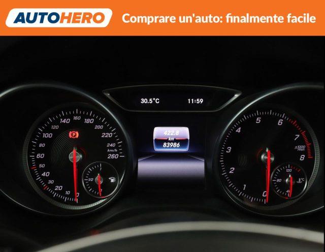 MERCEDES-BENZ GLA 180 Premium