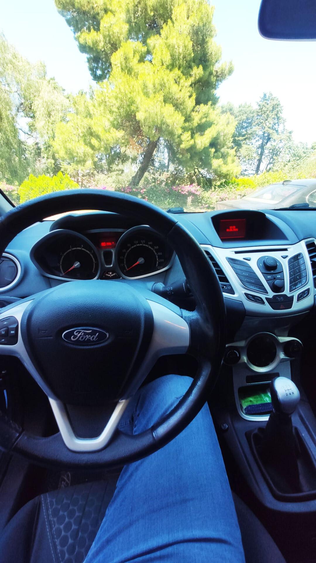 Ford Fiesta 1.4 5 porte Benzina - GPL in ottime condizioni