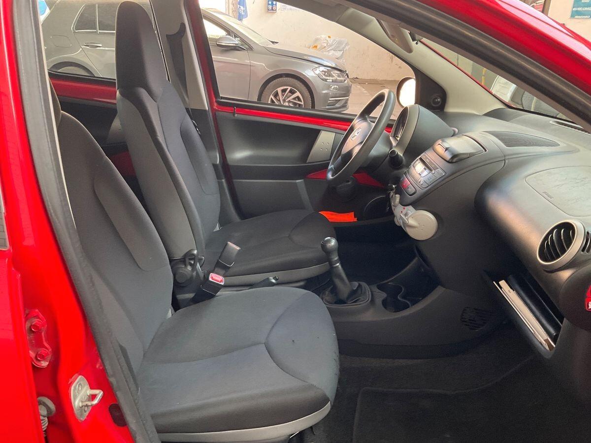 Toyota Aygo 1.0 12V VVT-i 5 porte Active Connect