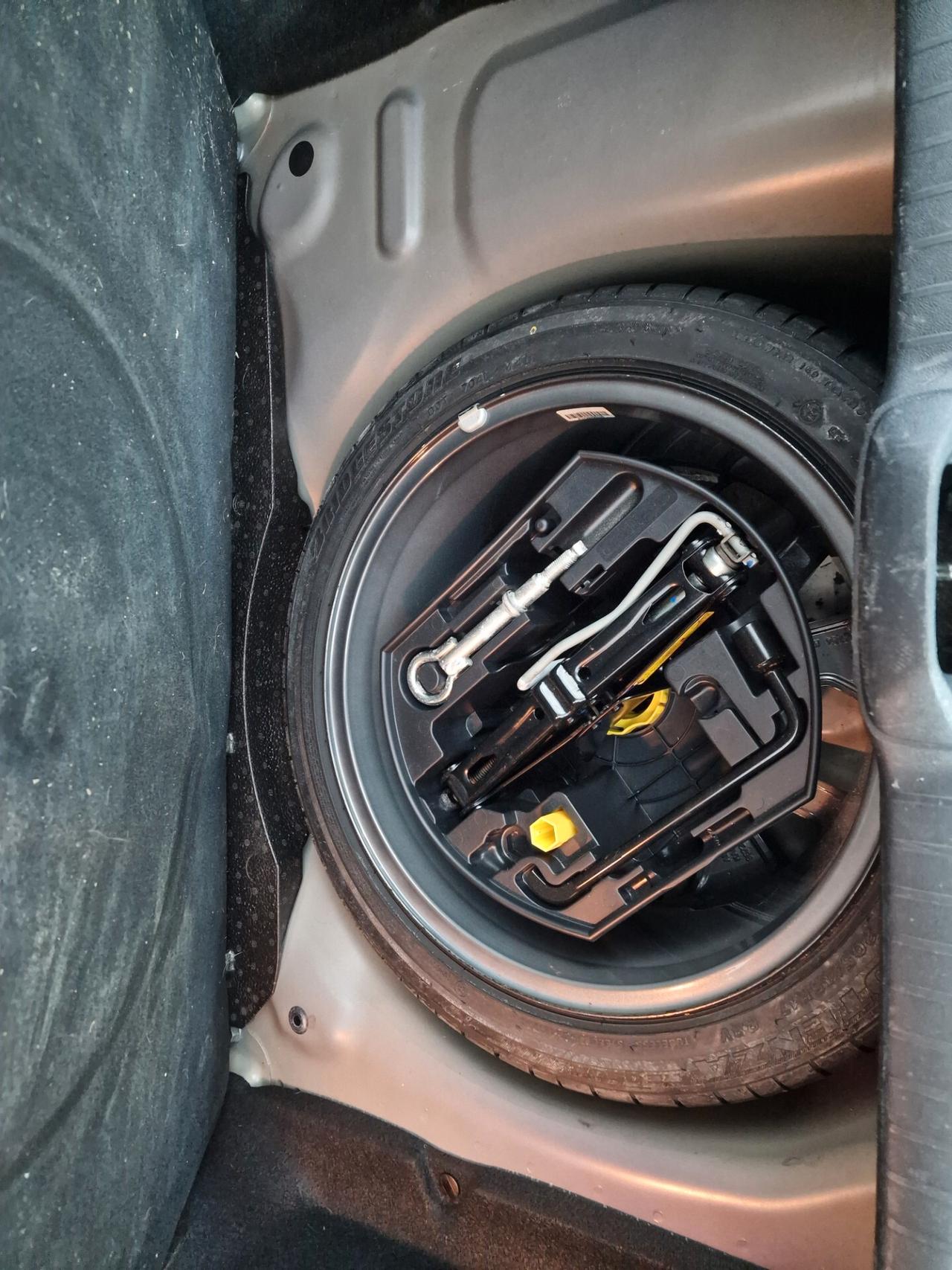 Peugeot 208 1.6 e-HDi 115 CV Stop&Start 5 porte Allure