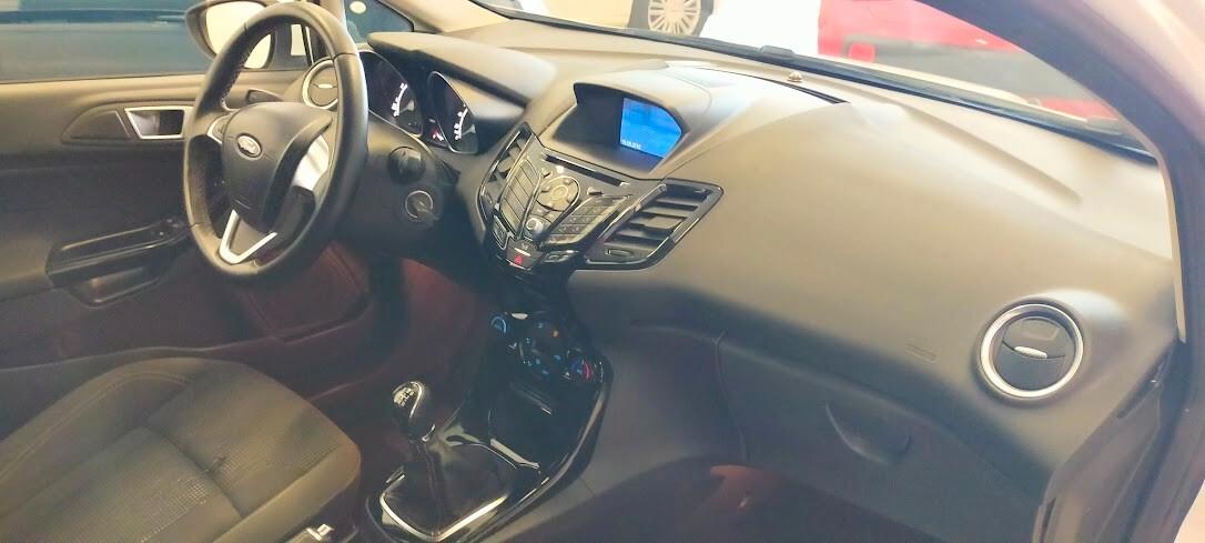 Ford Fiesta 1.4 5p. Bz.- GPL Titanium