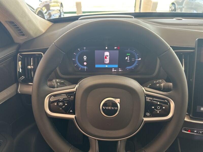 Volvo XC90 T8 Plug-in Hybrid AWD automatico 7 posti Ultra Bright