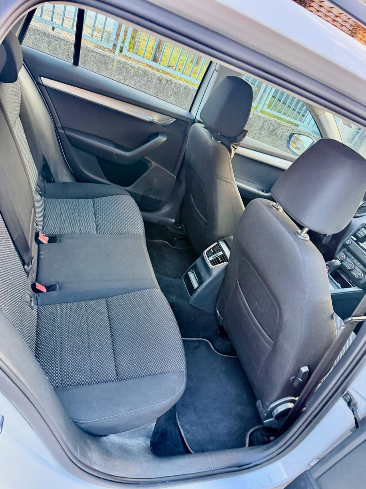 Skoda Octavia 1.6 TDI CR 110 CV DSG Executive