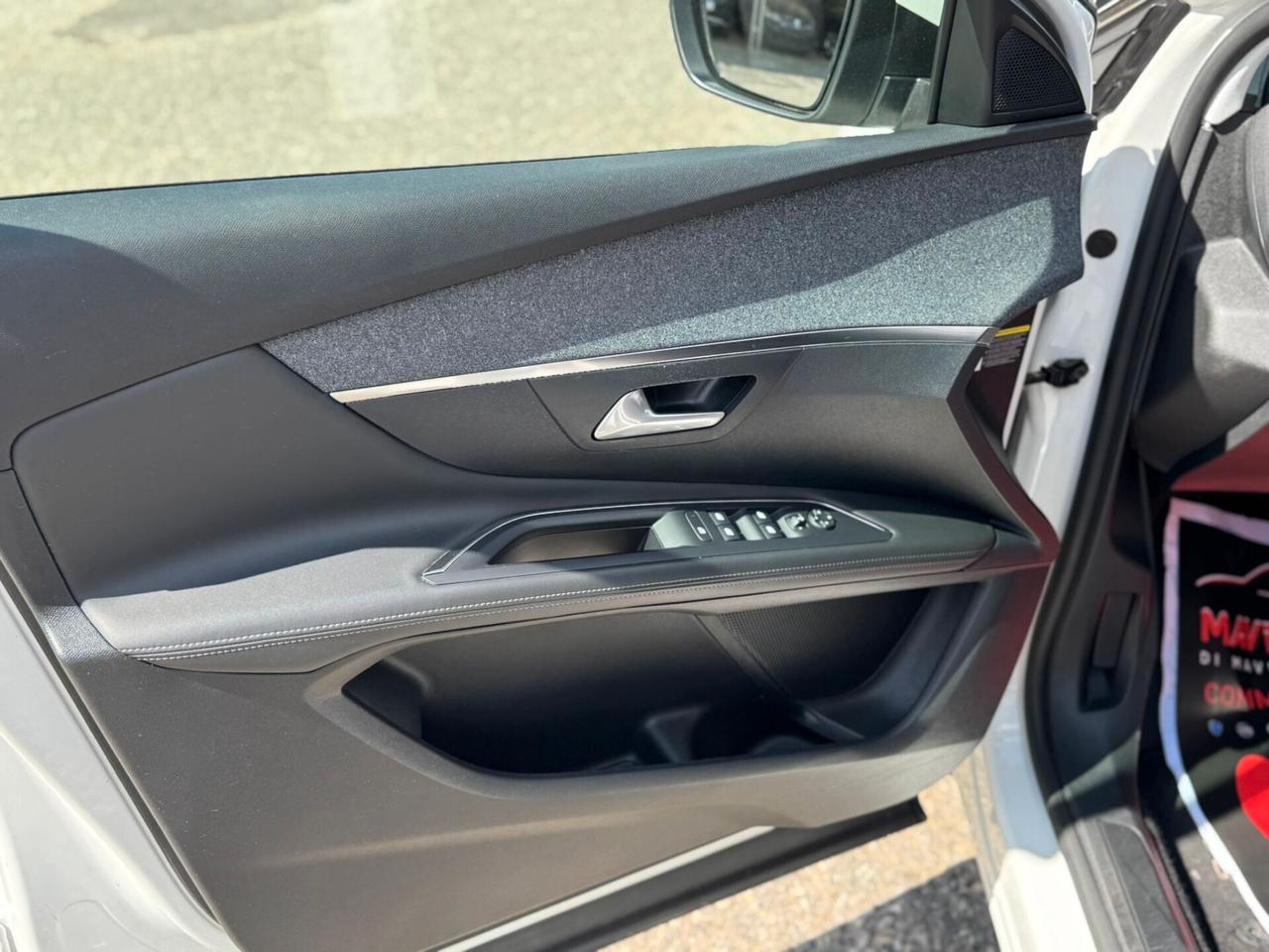 Peugeot 3008 BlueHDi 130 S&S EAT8 Allure