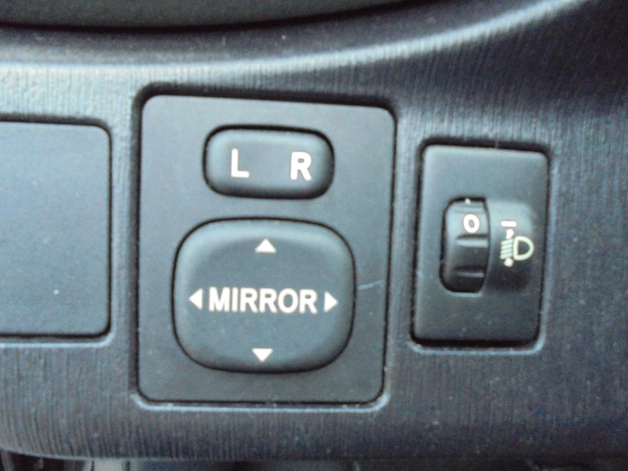 TOYOTA YARIS 1.0 VVT-i 5P ACTIVE – UNIPROPRIETARIO-