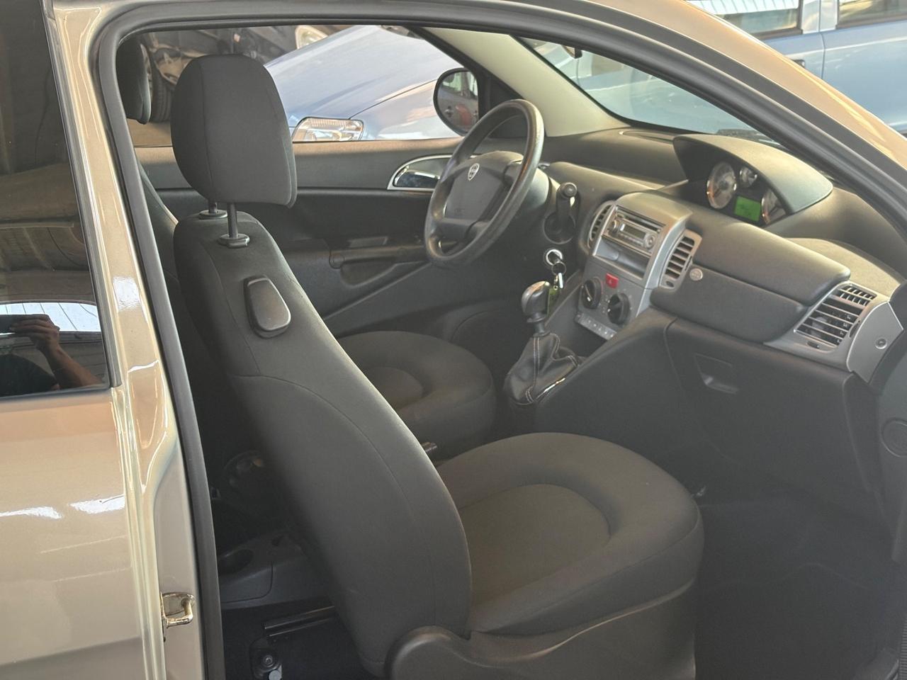 Lancia Ypsilon 1.2 69 CV Platinum