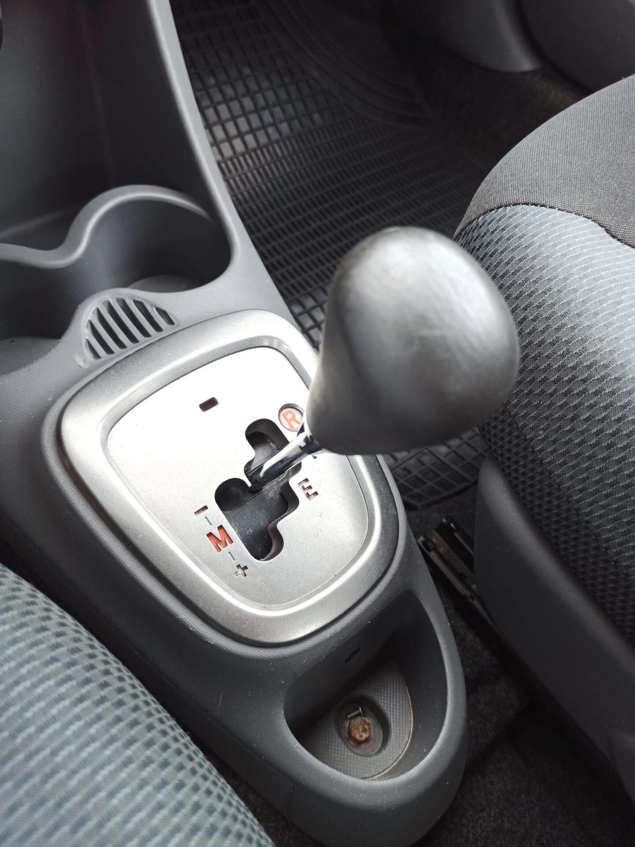 Toyota Aygo 1.0 12V VVT-i 5 porte Automatica